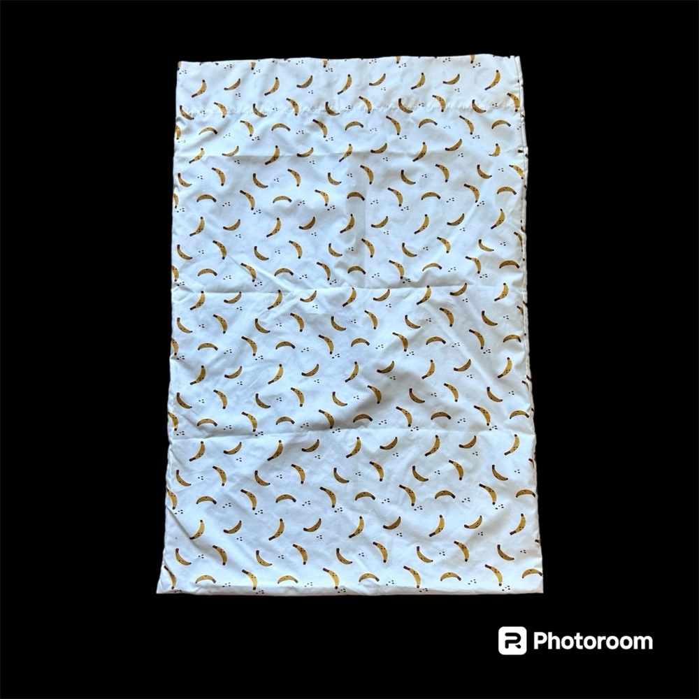 Soft Pillowfort Bananas print Pillowcase Twin 30 x 20 inches 100% polyester
